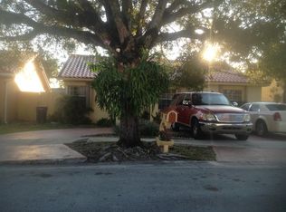 1061 SW 140th Ave, Miami, FL 33184