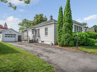 64 Chatham St, Lowell, MA 01851