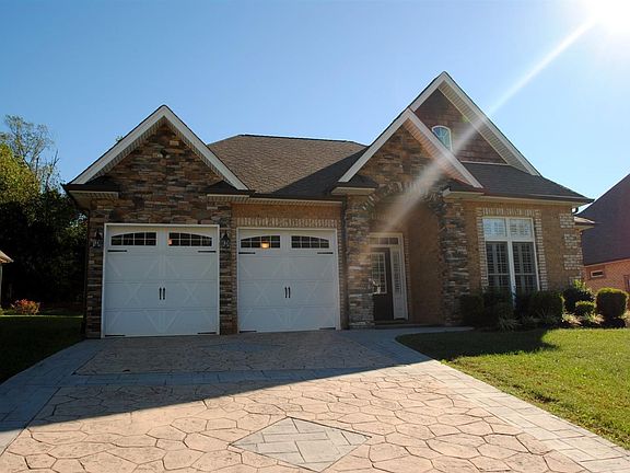 2nd image of 106 Creekview Ct