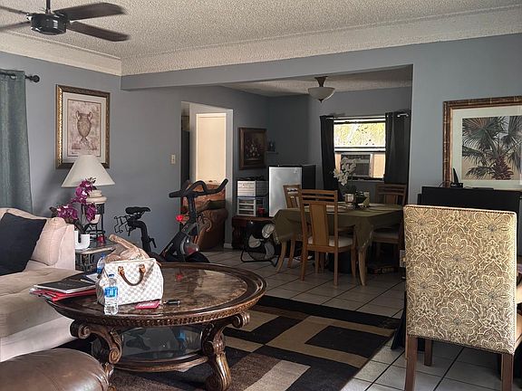 5th image of 209 NW 79th Terrace