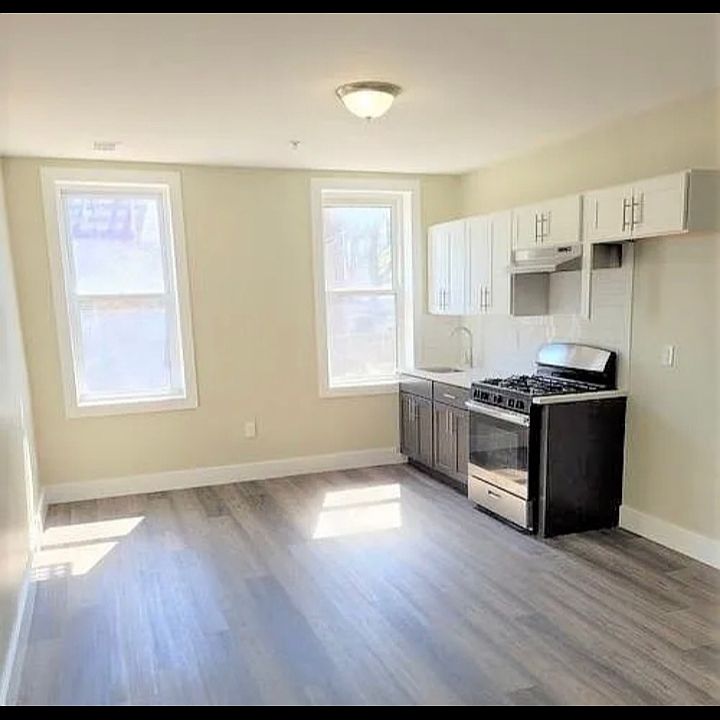 1st image of 175 S Munn Ave #104LL