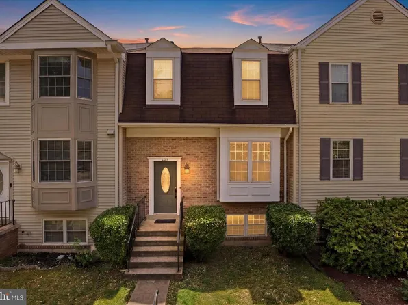 203 Autumn Flower Ln, Gaithersburg, MD 20878