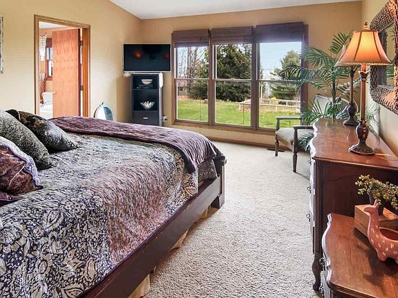 3rd image of 16642 Whispering Pines Trl