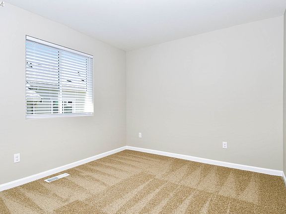 3rd image of 1922 NE 102nd Cir