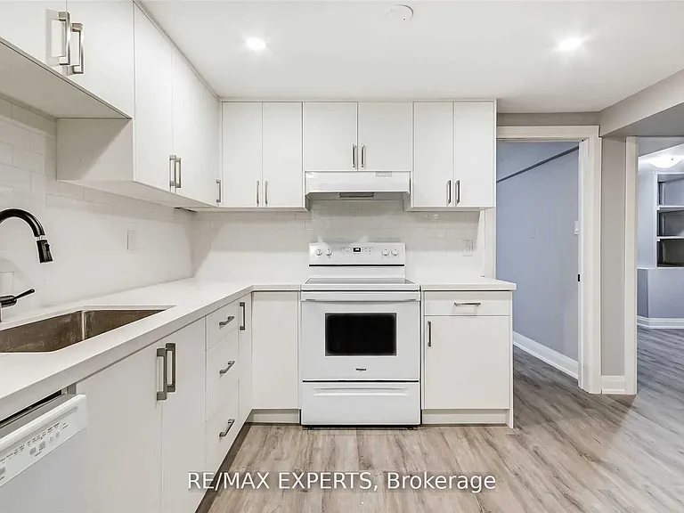 39 The Blvd #LOWER — Photo 9