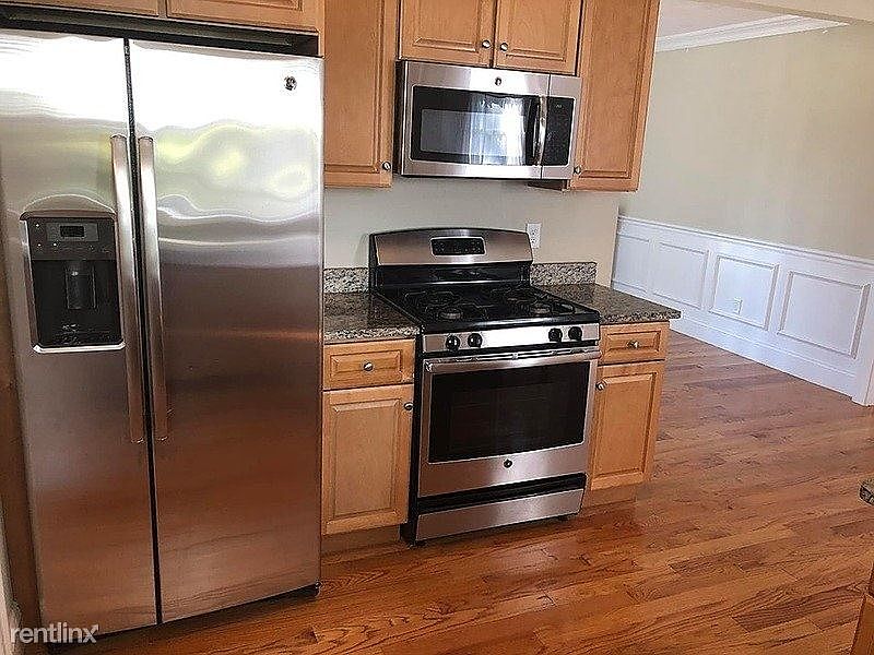 1st image of 597 Sea St
