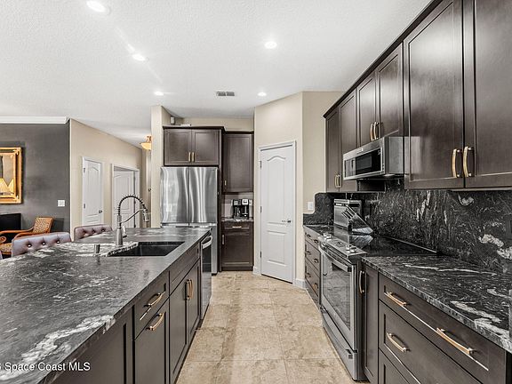 4th image of 6451 Ingalls St