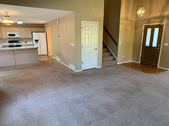 1103_dancing_horse_b_10062020