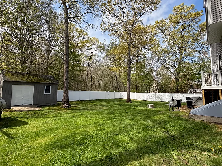 23 Beechwood Hollow St — Photo 42