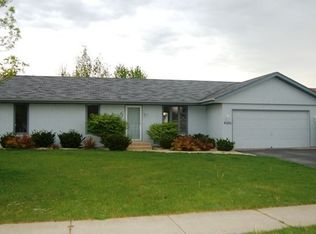 8505 Colchester Dr, Machesney Park, IL