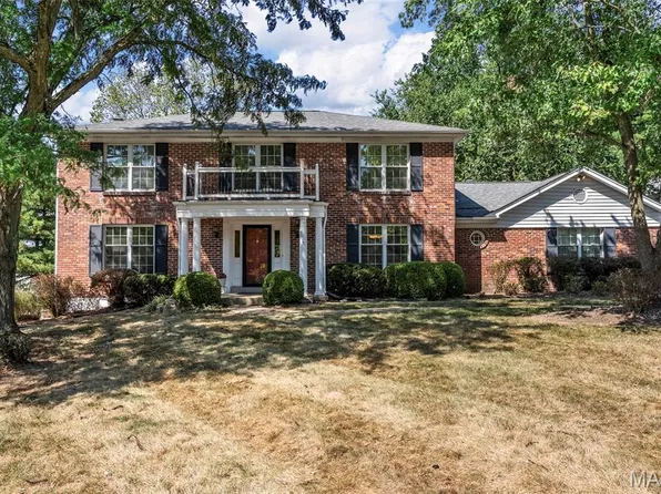 2639 Sun Meadow Dr, Chesterfield, MO 63005