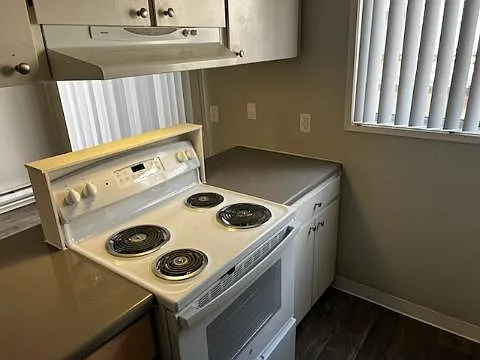 2 bed, 1.5 bath, 1100 sqft, $2,195 — Photo 4