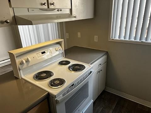 4th image of 8747 SE Flavel St #8747