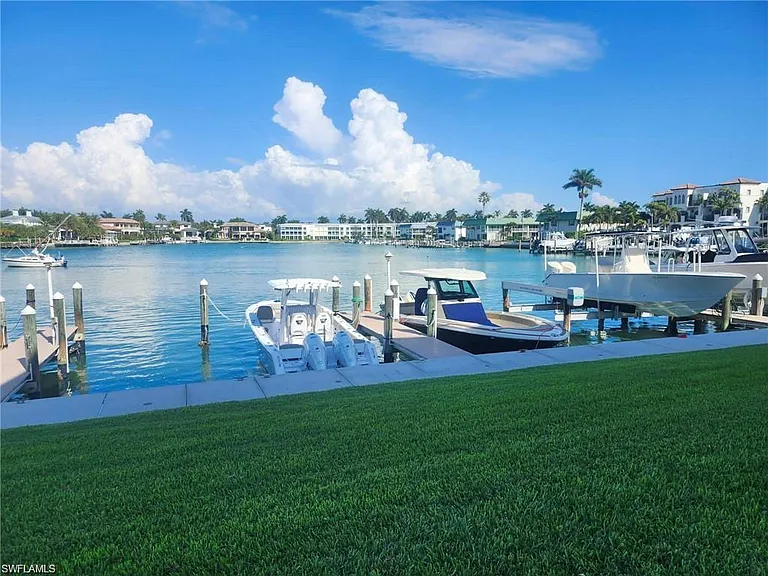 3000 Gulf Shore Blvd N #113 — Photo 30