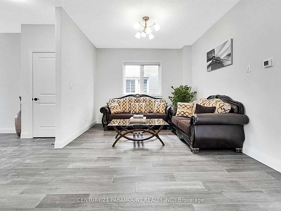3rd image of 2997 Doyle Dr