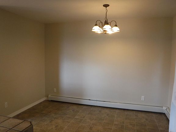 4th image of 208 11th St APT A