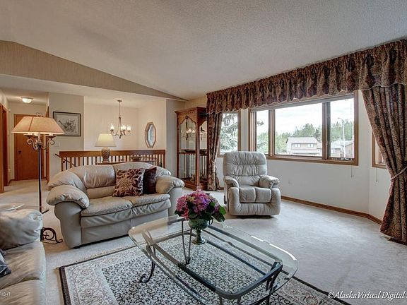 3rd image of 7030 Scalero Cir