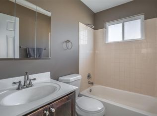 1405 Night Dr, Florissant, MO