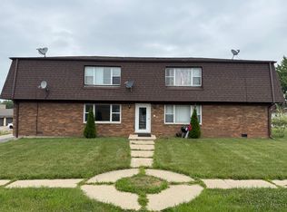1020 9th St #2, Harvard, IL 60033