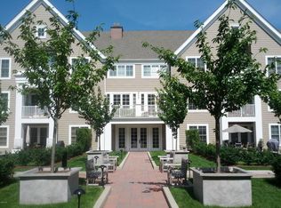 77 Havemeyer Ln UNIT 218W, Stamford, CT 06902