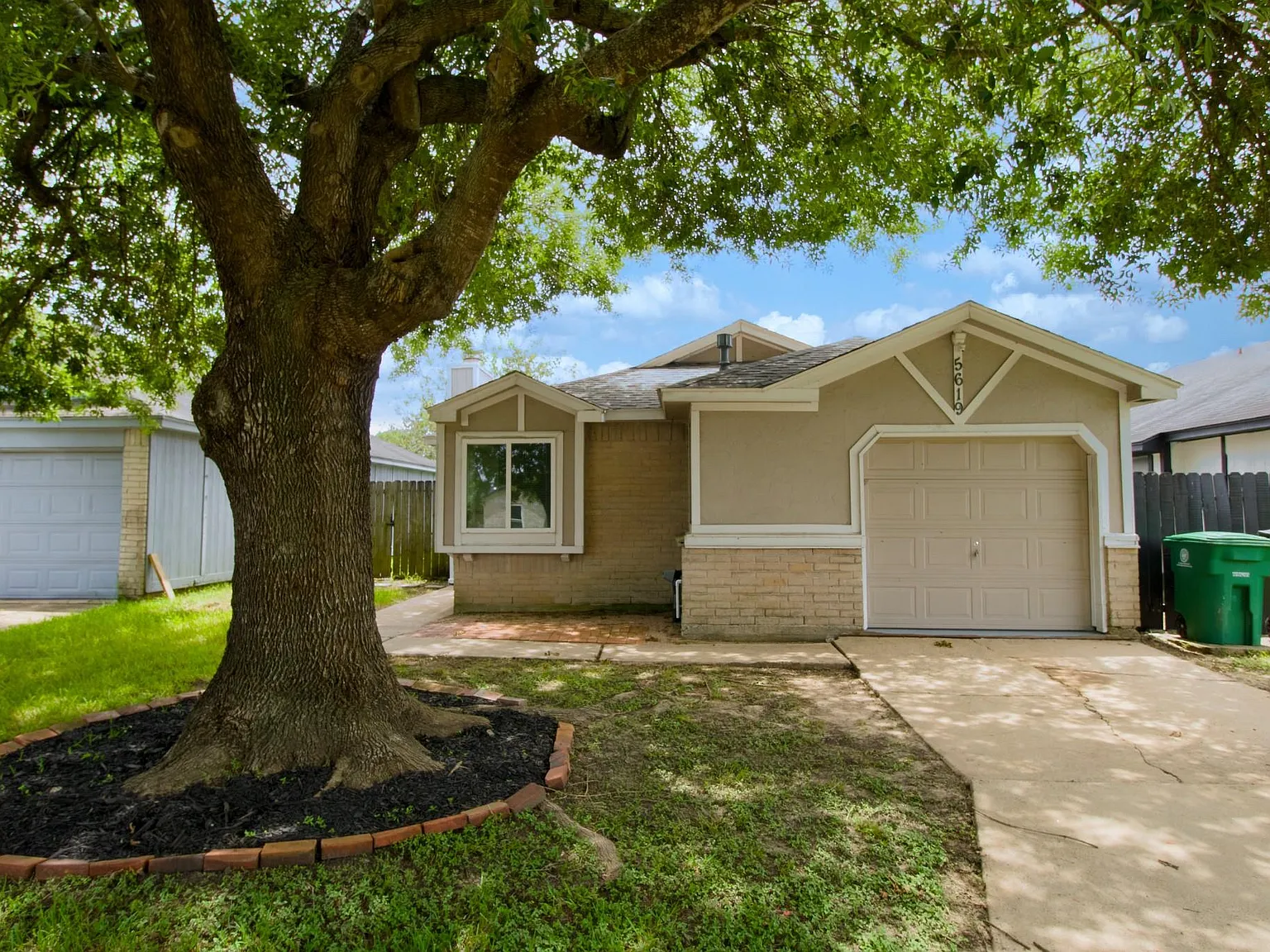 2 bed, 2.0 bath, 1052 sqft, $1,500 — Photo 1