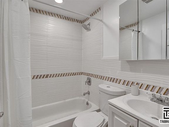5th image of 214 E 111th St #3A