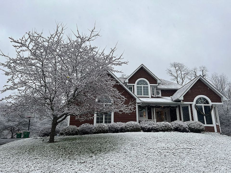 2nd image of 70 Highland Ct
