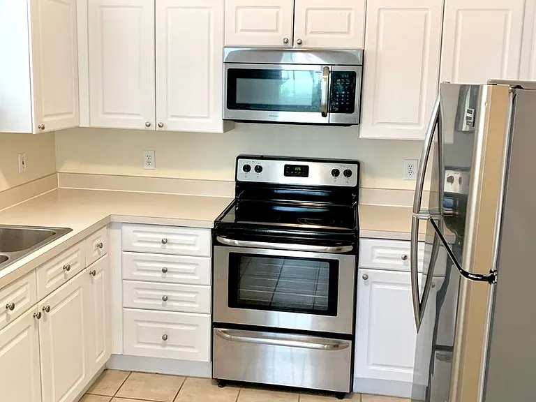 411 Water St — Photo 17