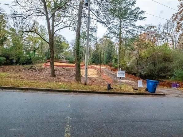 3040 Clarendale Dr NW, Atlanta, GA 30327