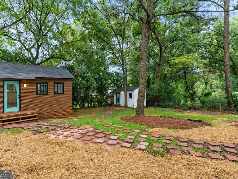 1684 Sylvan Rd SW — Photo 17