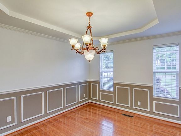 2nd image of 109 Charlton Ct