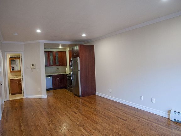 5th image of 712 6th Ave #4