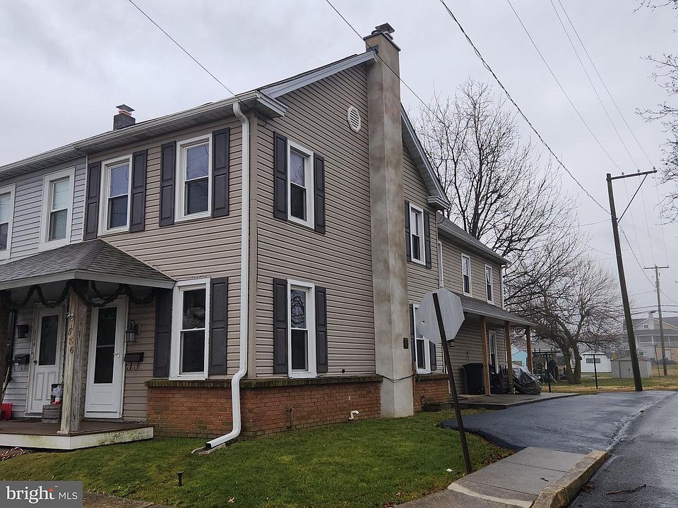 1st image of 536 Essex St