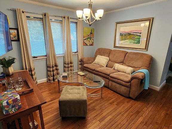 Double reclining couch.