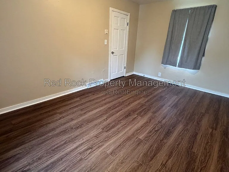 620 Chestnut St #3 — Photo 5