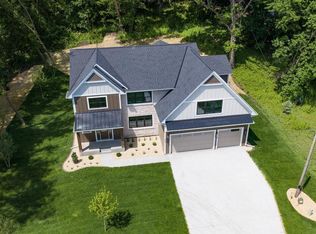 5034 Sparrow Rd, Minnetonka, MN 55345