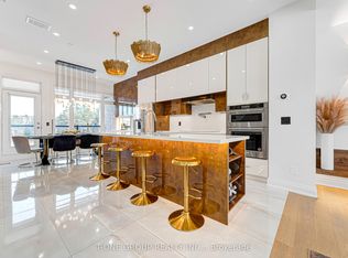 9 Credit Ln, Richmond Hill, ON L4E1G9