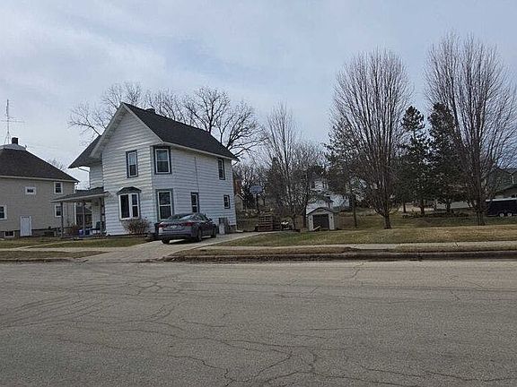 2nd image of 535 17th Ave