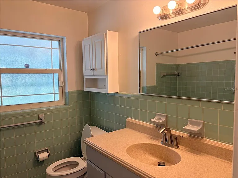 1320 Hartley Ave — Photo 14