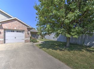 1354 Kays Ct, Mount Zion, IL 62549