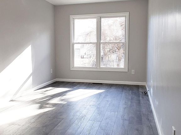 4th image of 246 Pacific Ave #1