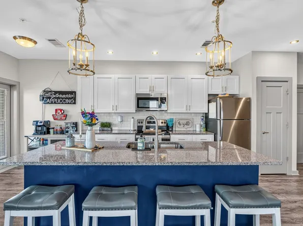 782 Riverfront Pkwy APT 318, Chattanooga, TN 37402