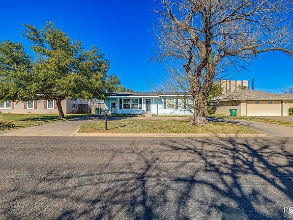 4th image of 2480 Baylor Ave