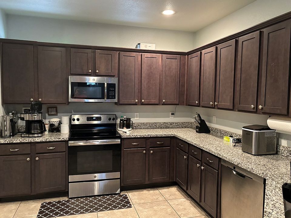 2nd image of 6012 Ridge View St