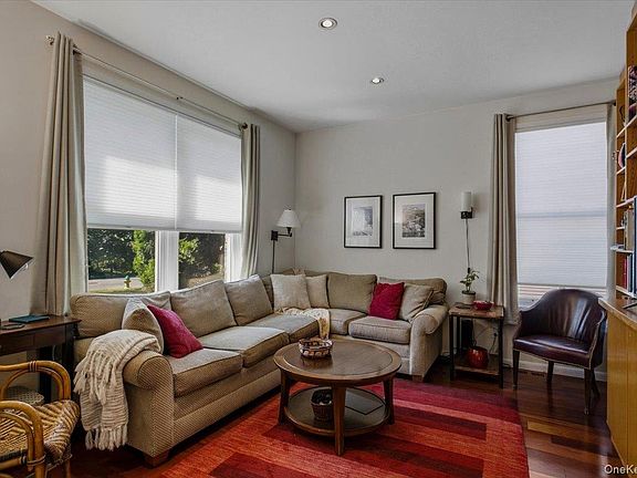 4th image of 7 Westfield Road