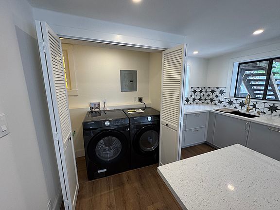 2nd image of 242 D St #2