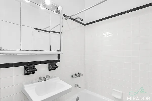 Rented by Mirador Real Estate | media 12