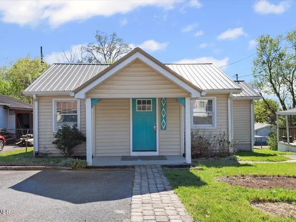 306 Arbutus Ave, Kingsport, TN 37660