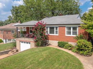 1532 Blue Bell Ln, Saint Louis, MO 63119