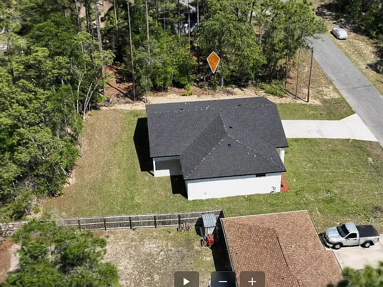 1557 W Elder Ln — Photo 4